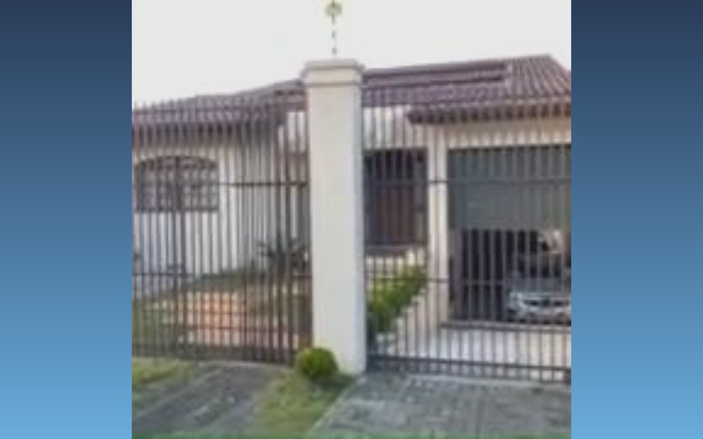Casa 404 m² Curitiba/PRDescriçãoDesconto: aproximadamente 22%Imóvel residencial localizado na Rua Guatemala, nº 229, bairro Guaíra, Curitiba/PR, CEP 81010-300.O imóvel é constituído por um terreno com