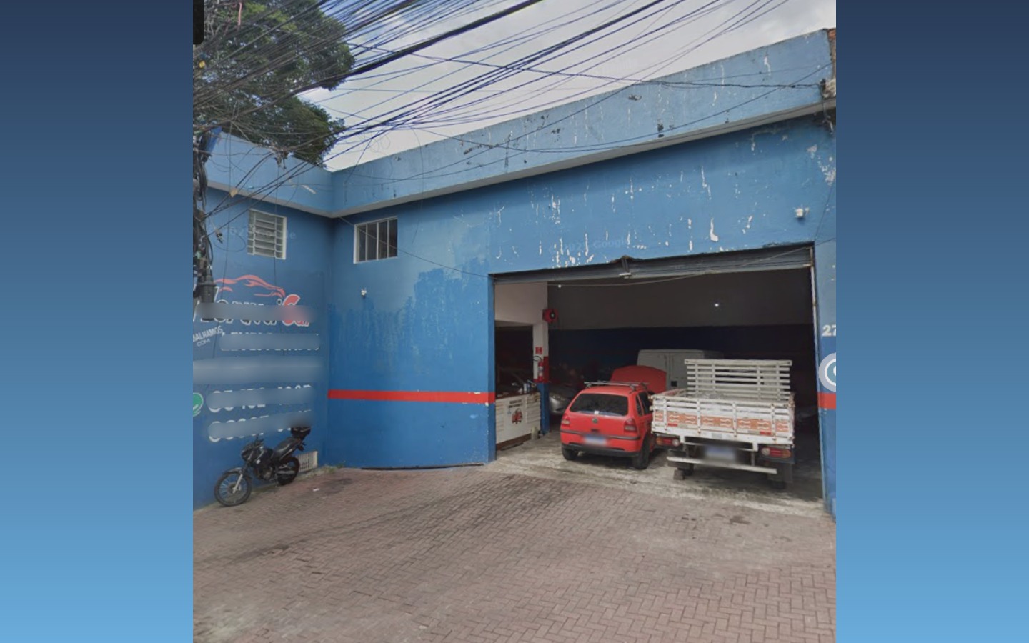 Imóvel residencial e comercial 391m²DescriçãoImóvel misto localizado na Avenida Governador Jânio Quadros, nº 275, Parque Dourado, Ferraz de Vasconcelos/SP, CEP 08526-000, com edificação residencial ad