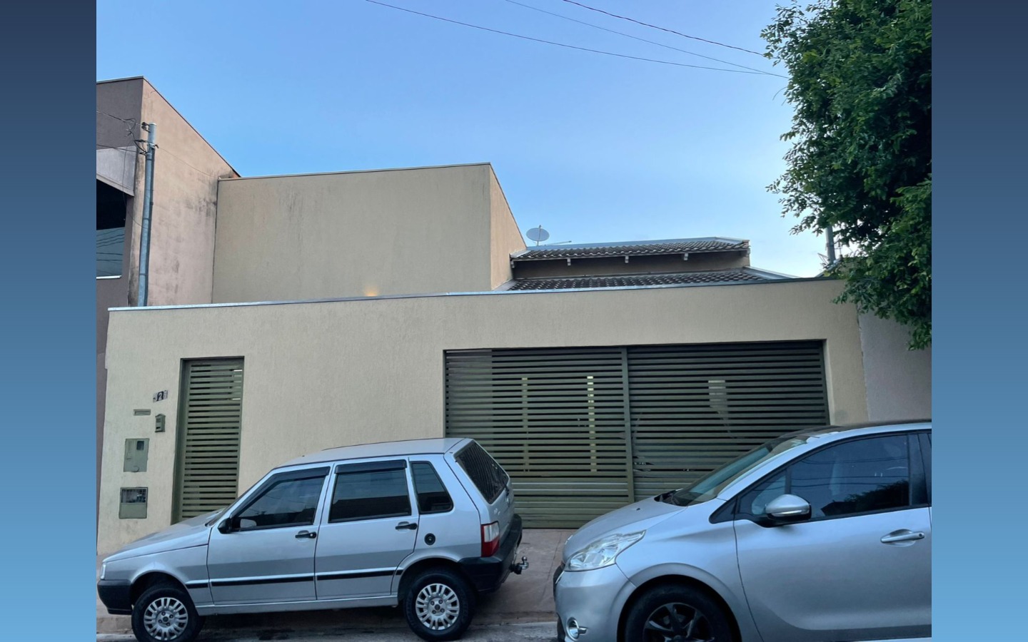 Casa 165m² – Uberaba/MGDescriçãoCasa residencial registrada sob a matrícula nº 54.601 do 2º Ofício de Registro de Imóveis de Uberaba/MG, correspondente ao Lote 13, Quadra 19, do loteamento Cidade Nova
