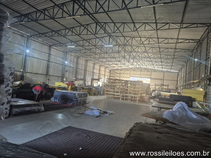 Rossi leilões - [ PORTEIRA FECHADA ] GALPÃO DE Aprox. 1 MIL M² EM TERRENO DE Aprox. 27 MIL M² COM FÁBRICA DE COLCHÕES FUNCIONANDO