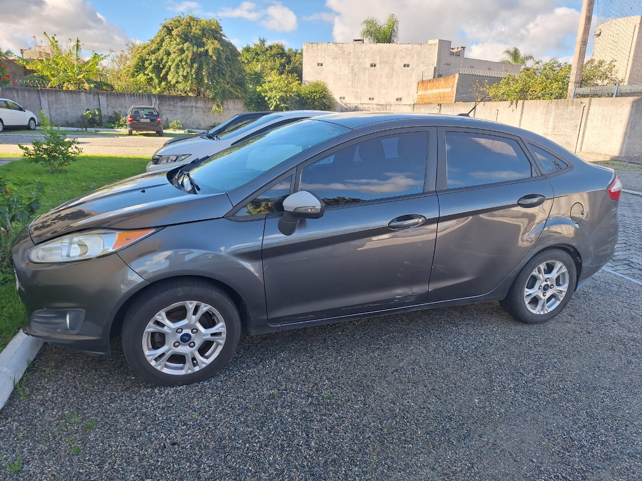 I/FORD FIESTA SD 1.6LSE - Tonial Leilões - Presenciais e Online