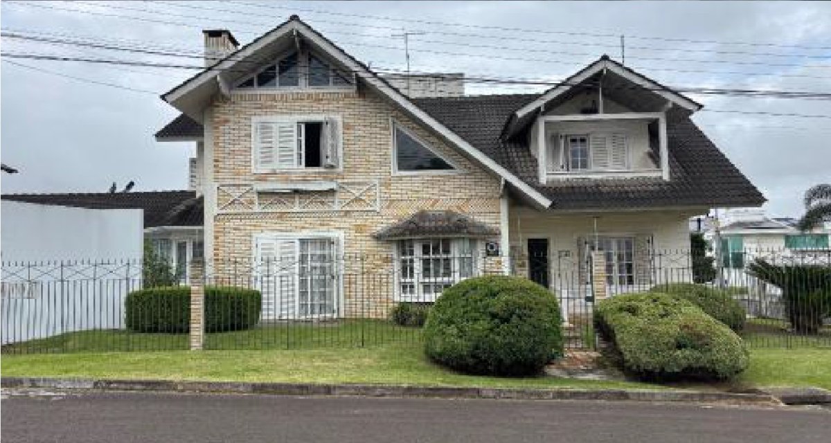 TERRENO EDIFICADO - Só Leilões