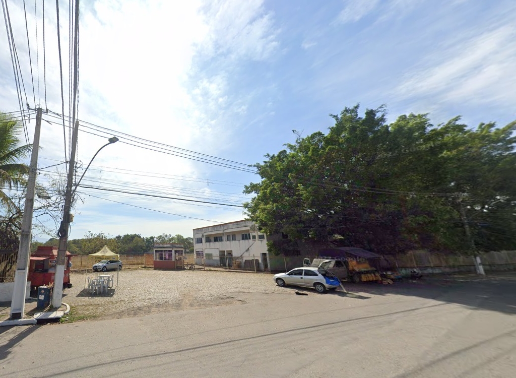 ;) Adorei essa oferta! Acho que você também vai gostar dela. Imóvel Comercial (depósito de ônibus), A.T.: 18.926m², A.C.: 3.939m², Elite, Resende/RJ (27706)