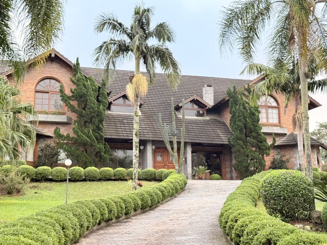 CASA EM CONDOMÍNIO DE LUXO EM GRAVATAÍ - BLM Leilões