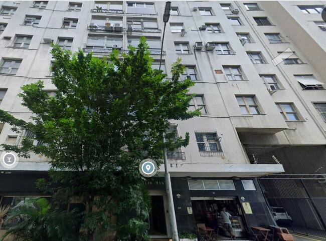 Apto com direito a uma vaga na garagem na Avenida Beira Mar, Centro/RJ