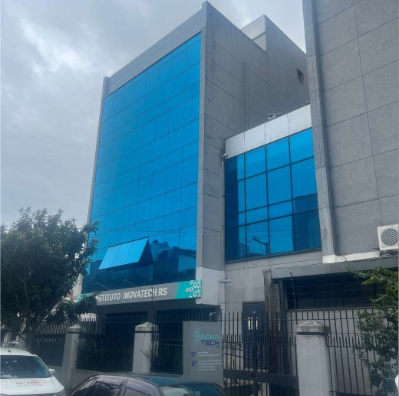 UM TERRENO URBANO, COM UM PRÉDIO COMERCIAL DE SETE PAVIMENTOS, LOCALIZADO NA RUA DOUTOR GASTAO RHODES, N° 448, PORTO ALEGRE/RS. - LEFFA LEILÕES