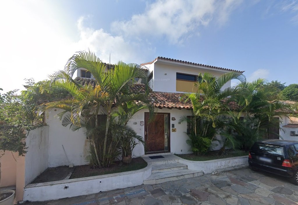;) Adorei essa oferta! Acho que você também vai gostar dela. Imóvel de Luxo, A.T:635m², A.C.: 498m², frente ao mar, próx. Rua da Pedras, Praia do Canto, Armação dos Búzios/RJ (25017)