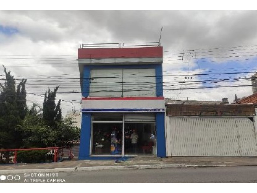 Prédio comercial à venda em leilão