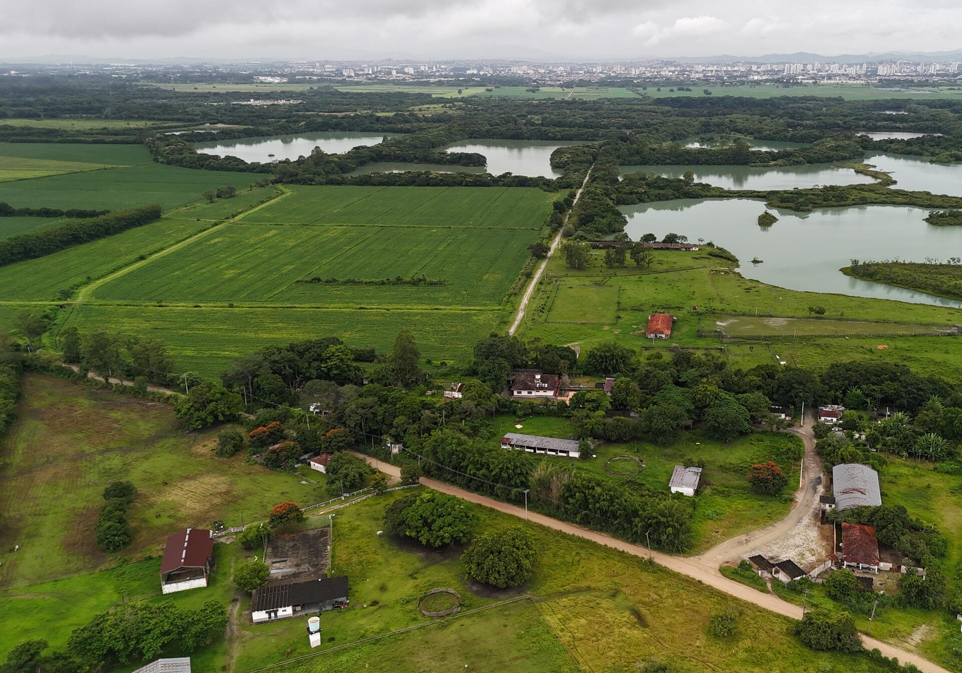 Direitos sobre Terreno A.T. 340,81 m² - Tremembé/SP