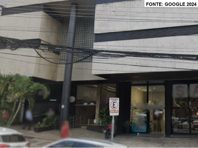 1ª praça · 22/10 − 50 % sobre a avaliação Comercial · Belo Horizonte/MG Comercial Lance mínimo R$ 10