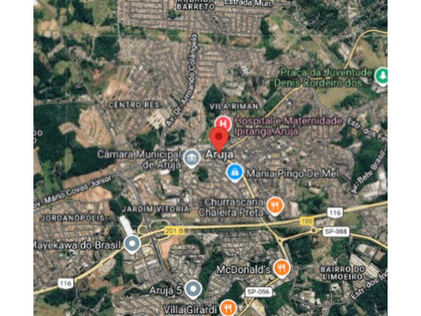 Casa e terreno à venda em leilão