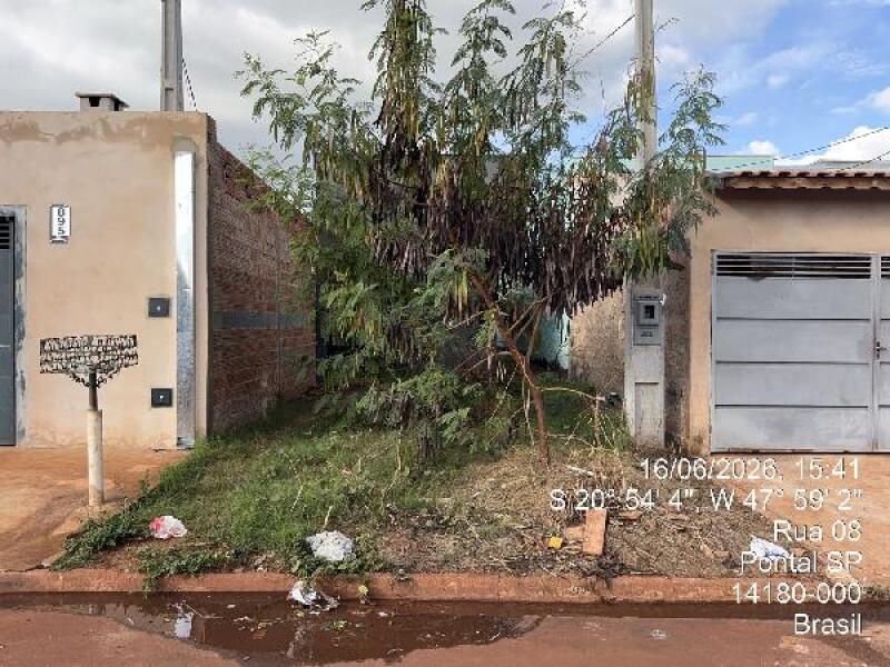 Casa em leilão em Centro (Candia), Pontal/SP