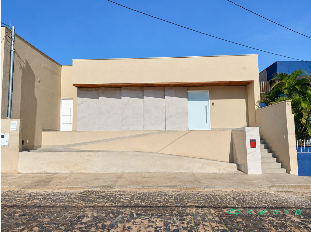 Imóvel Misto - Residencial / Comercial de 158,78 m² em Mercês - Uberaba / MG.
