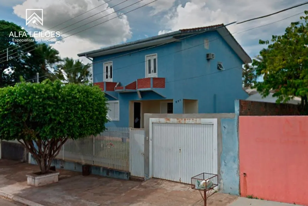 Bela Vista (MS) - Casa no Centro com Terreno de 270m²