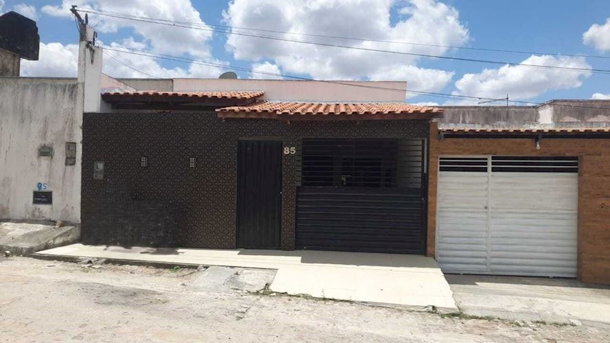 Casa - Cruzeiro - Serrinha/BA