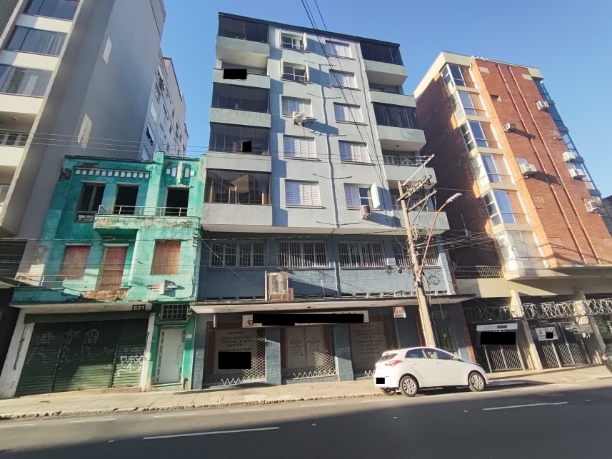 Sala comercial à venda em leilão