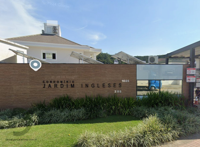 Terreno, designado por área n. 49, do Condomínio Jardim Ingleses I, aprovado pelo projeto n° 57.203, Rua Três Marias, n. 285, Ingleses, em Florianópolis/SC, com área privativa (AUE) de 530,62m² + terreno urbano, situado a Rua Arilto Maier, 235, bairro Ceará, em Criciúma/SC, com área total de 861,00m²
