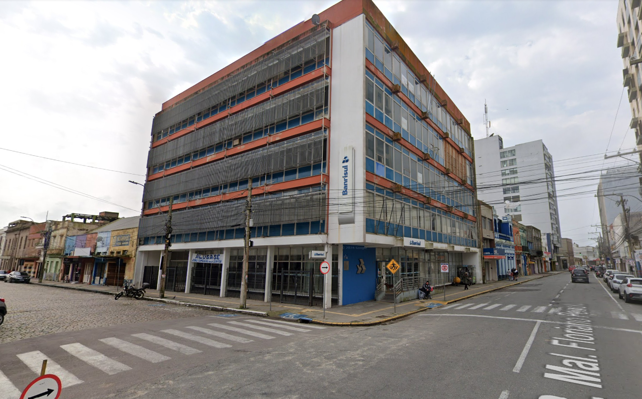 AGÊNCIA RIO GRANDE CENTRO, prédio inteiro, Rua Marechal Floriano Peixoto nº 296, esquina com Rua Ewbank nº 47, Centro, Rio Grande/RS.