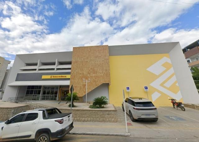 Leilão de imóveis com locação simultânea