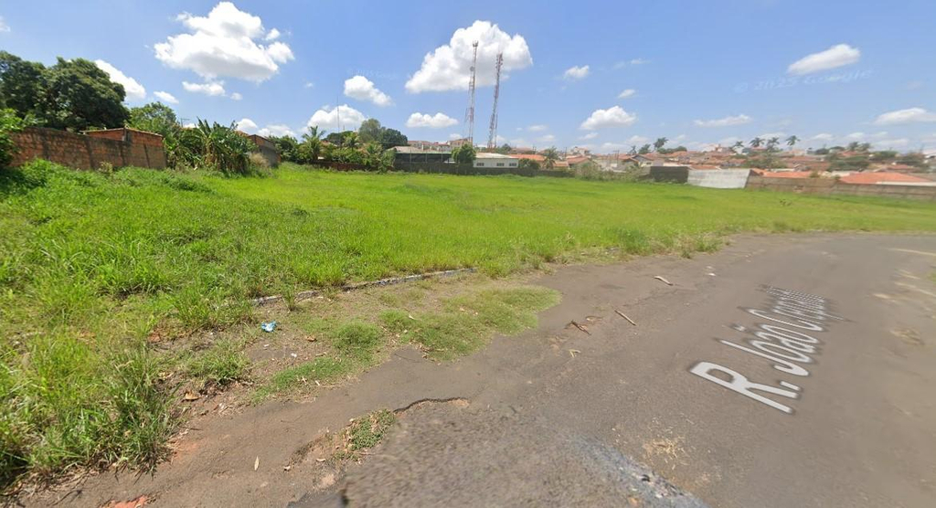 (33,33%) terreno, a.t. 4.991m², sem benfeitorias, rua joão crepaldi