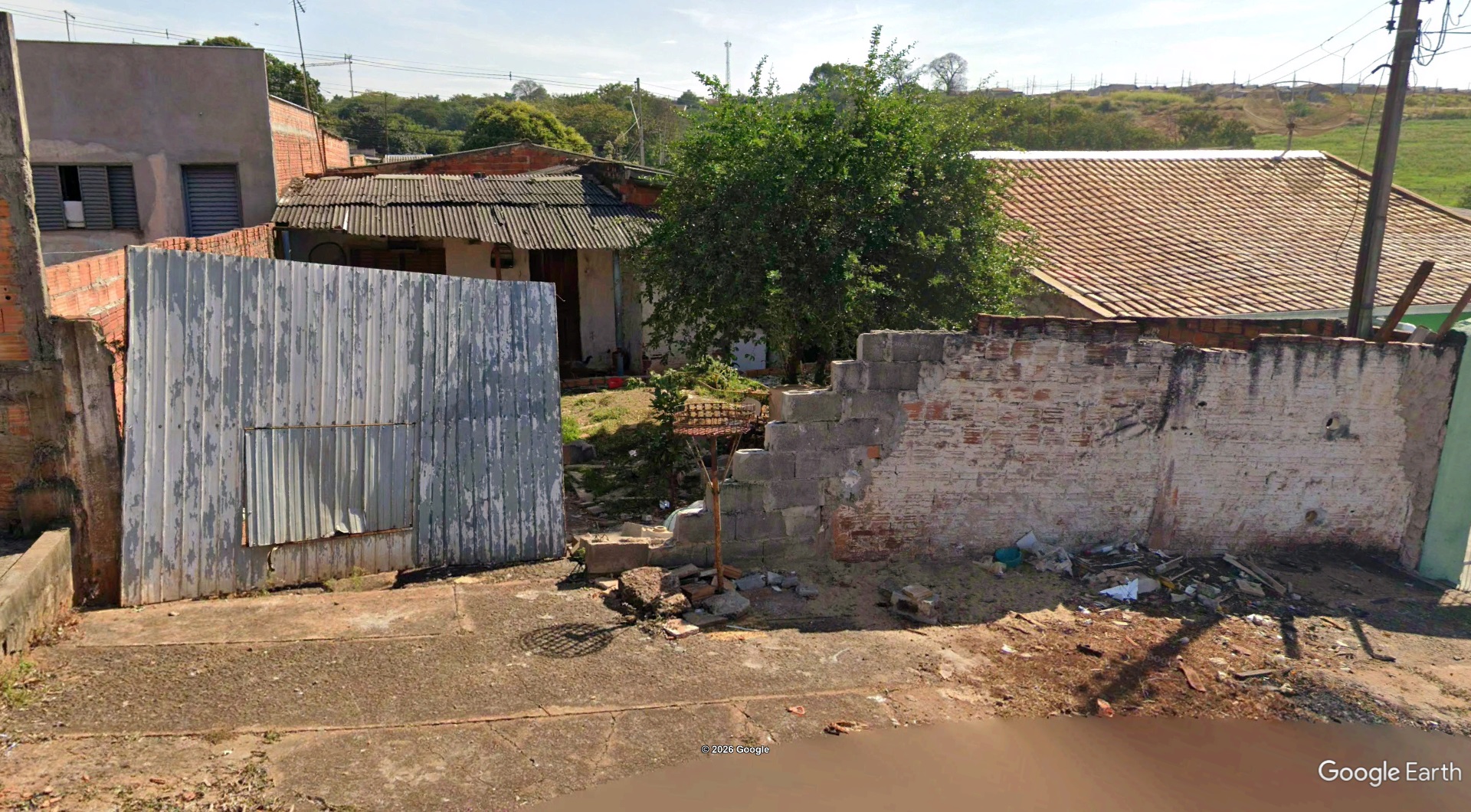 LOTE 3.1 - Imóvel c/ 200m² no Conj. Hab. Engenheiro Luiz de Sá em Londrina/PR