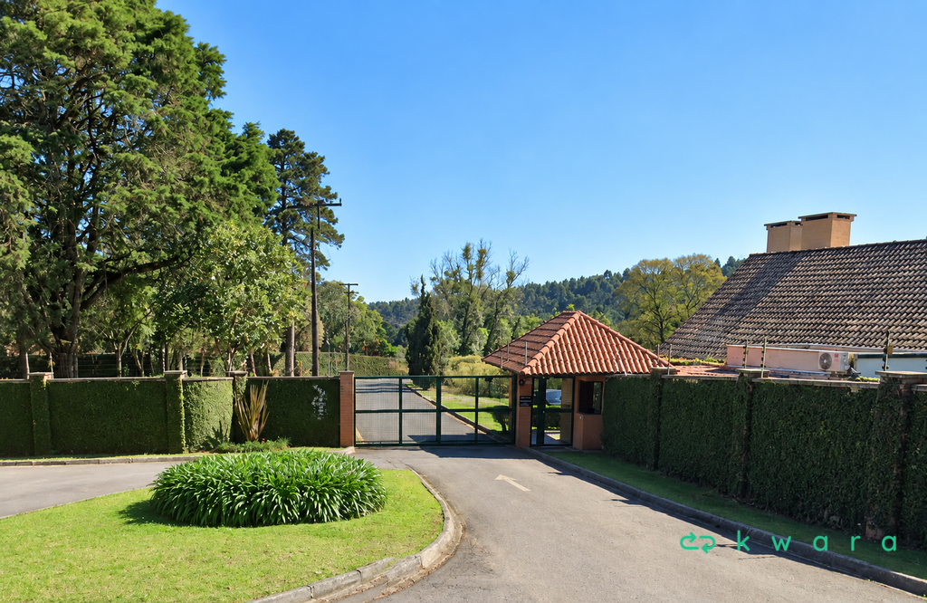 Casa de 375,00 m² em Ferraria, Campo Largo / PR.