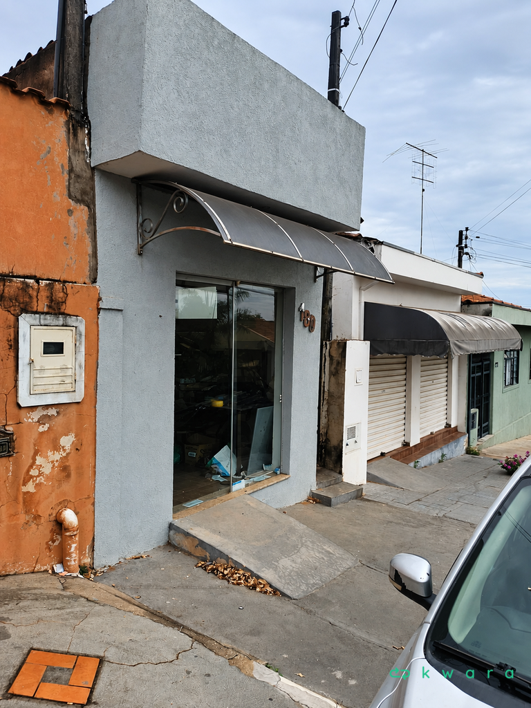 2 salas comerciais com 85,56m² de área construída em Santa Rosa de Viterbo/SP