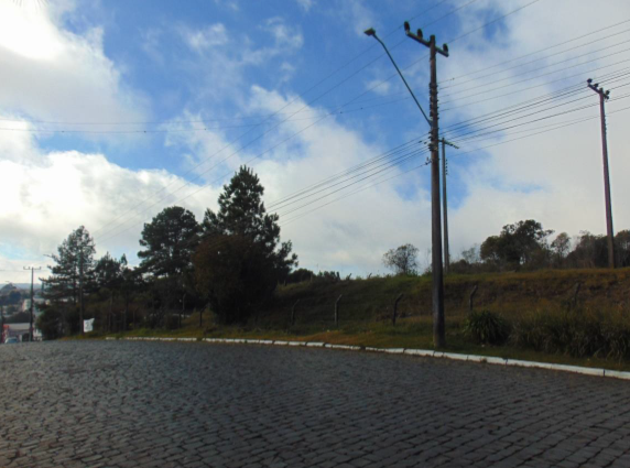 Endereço: rua theodoro agostini esquina rua cel. vidal ramos, bairro água santa, curitibanos/sc
