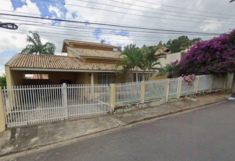 Casa com área construida de 232m² - jardim mirante / águas de lindóia