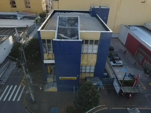 Leilão de imóveis com locação simultânea