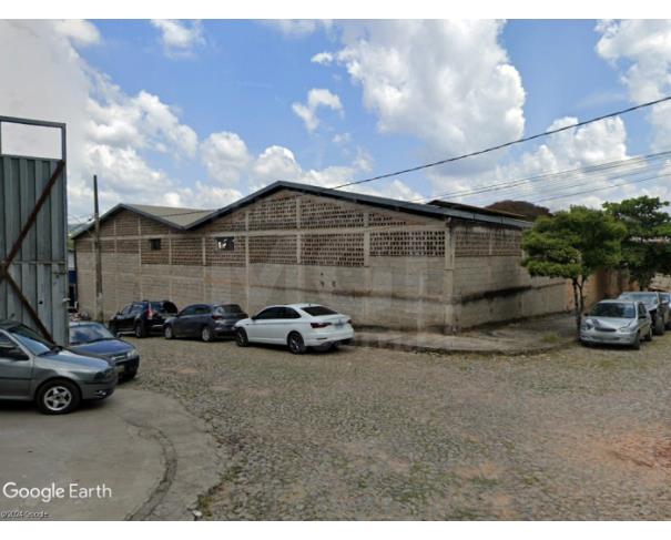 Itaúna/mg — galpão com lote com 403m² no bairro universitário galpão/ barracão em leilão | mgl leilões