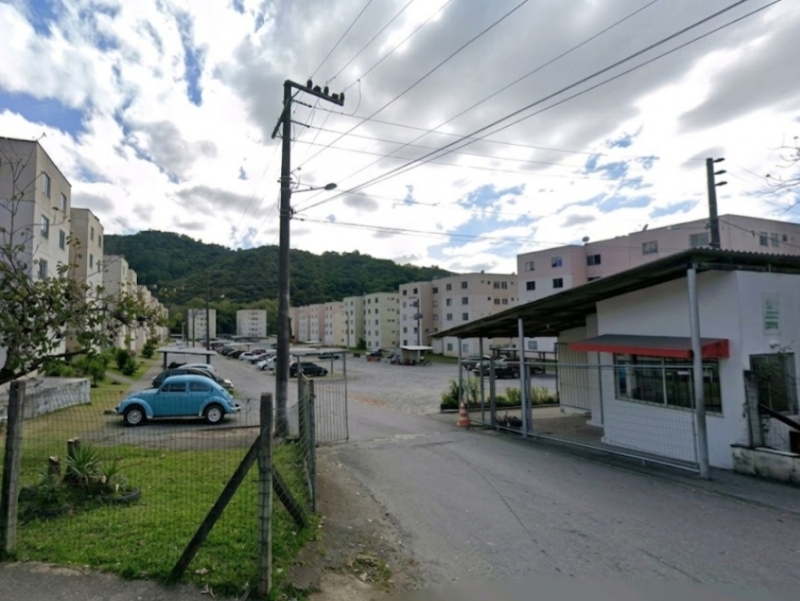 APARTAMENTO (DESOCUPADO) COM BOX NO BAIRRO PROGRESSO EM BLUMENAU/SC - Lote 001 (ID 7949)