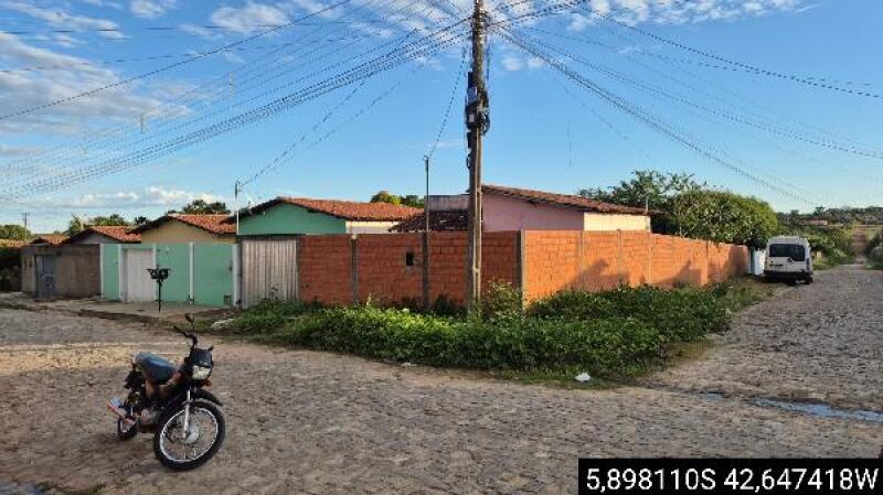 Casa em leilão em Lot. Joao Macedo, Água Branca/PI