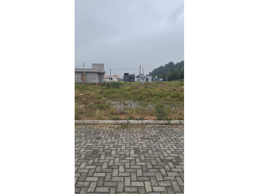 Terreno à venda em leilão