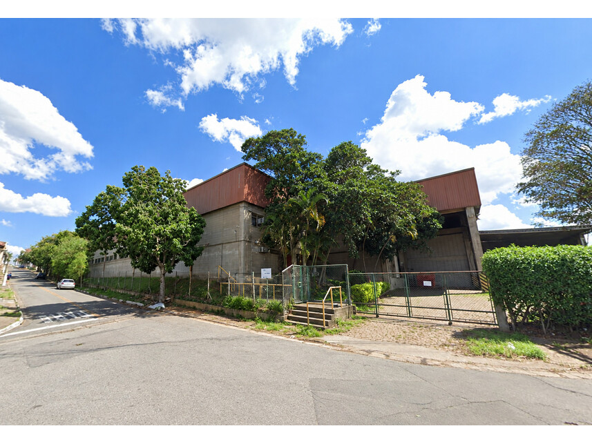 Imóvel industrial à venda em leilão