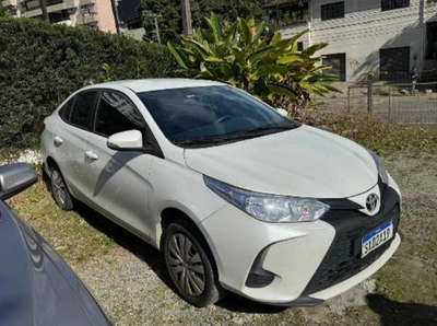 TOYOTA YARIS SEDAN XL15, motor 1.5, ano/mod. 2024/2025, cor branca, flex