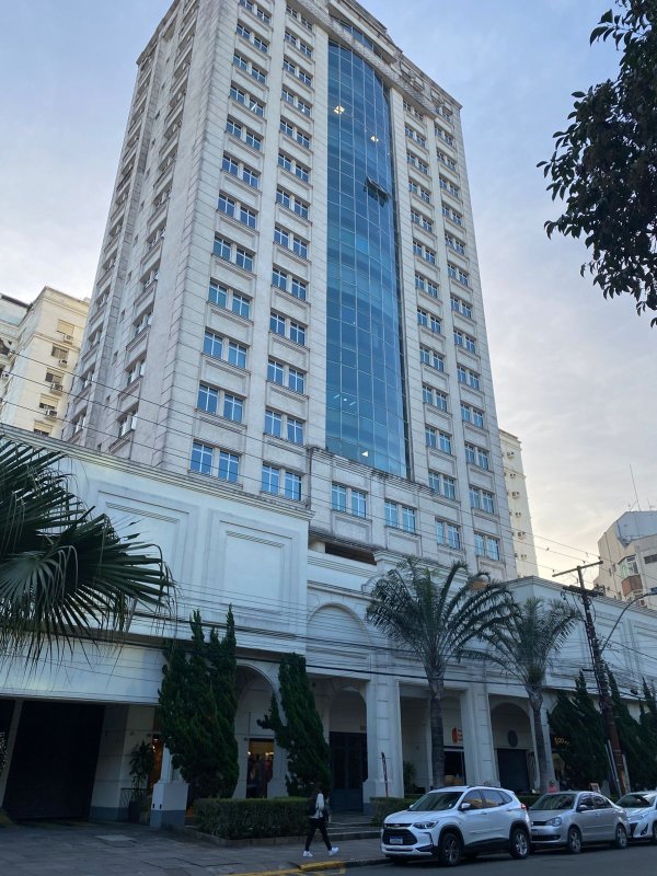 SALA 502, COM 38,45m², LOCALIZADA NO CENTRO EMPRESARIAL GV, AV. GETÚLIO VARGAS, Nº 901, 5º ANDAR. PORTO ALEGRE/RS.