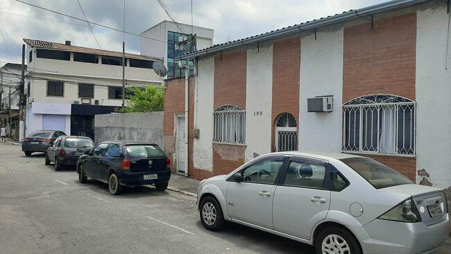 11) imóveis à rua prefeito ullmann, nº 199 (antigos 47, 49 e 51), centro, magé/rj,