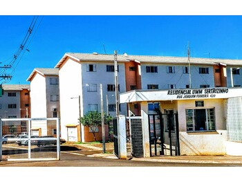 Apartamento em leilão no Condomínio Residencial Umm Sertãozinho em Sertãozinho - SP