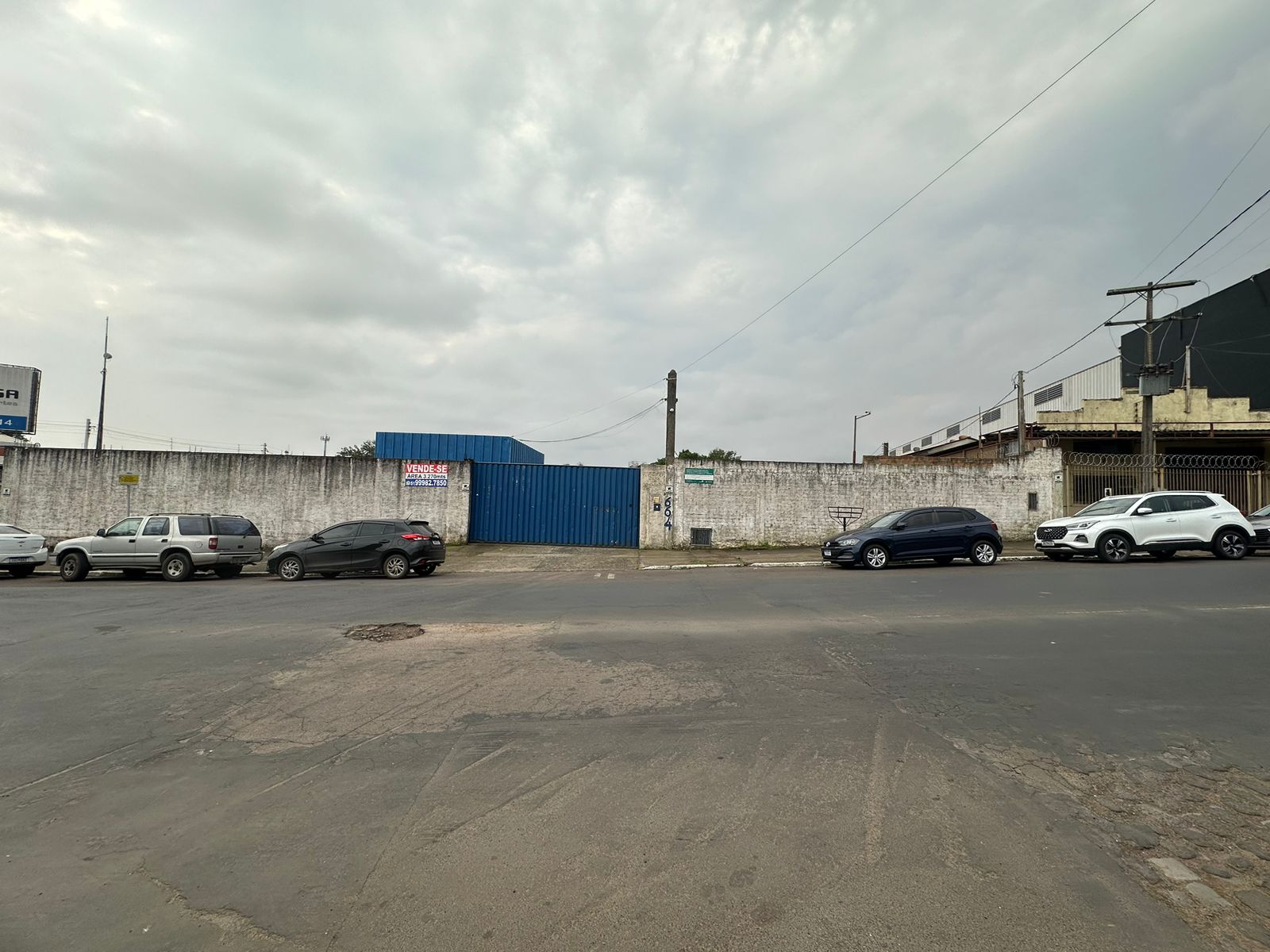 (canoas/rs) um terreno de 3.353,24m², c/ um pavilhão de aprox. 288,00m², no bairro marechal rondon