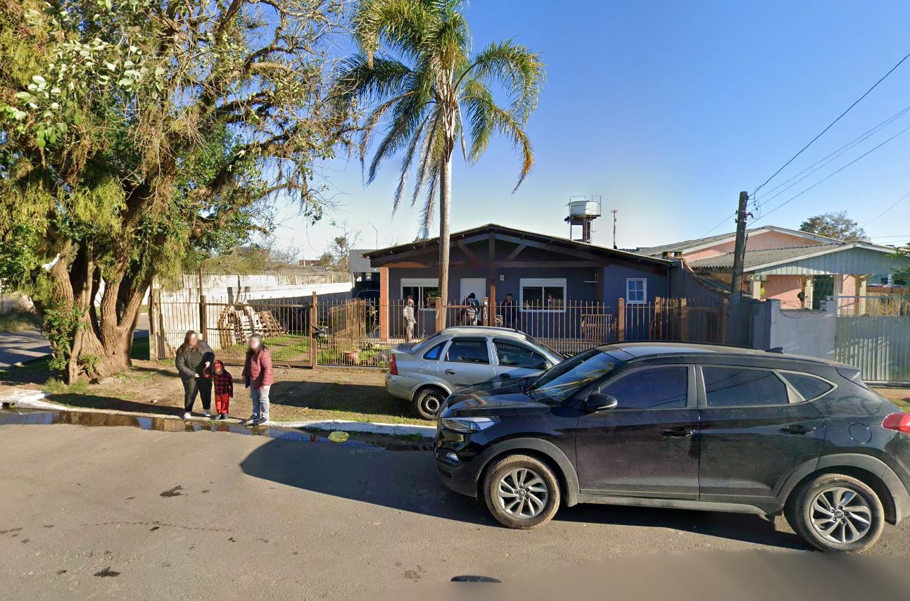 **(ELDORADO DO SUL/RS) Uma casa no Bairro Medianeira