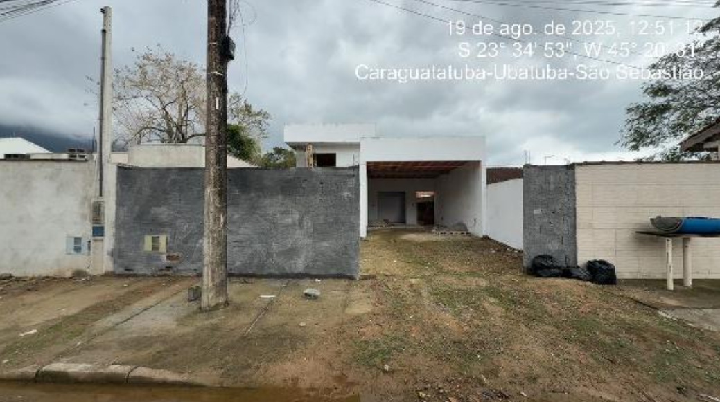 Casa - 119,09m² de área privativa, 250m² de área do terreno, com vaga de garagem - caraguatatuba/sp