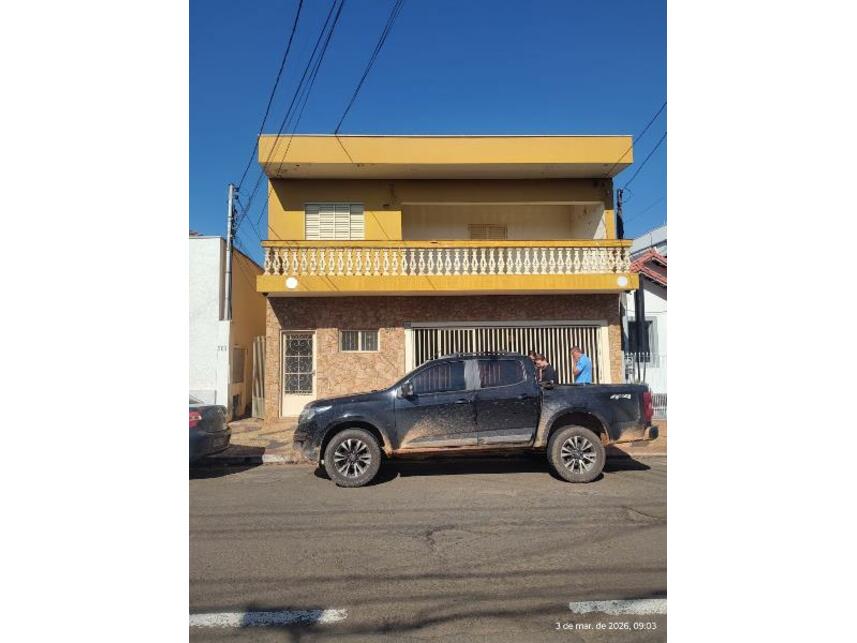 Sobrado à venda em leilão