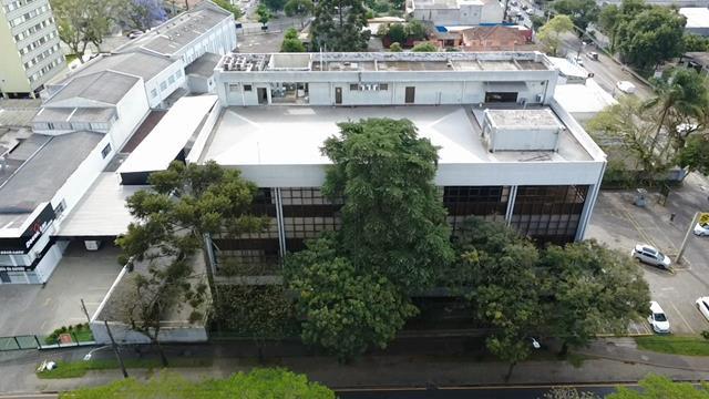 Leilão de imóveis com locação simultânea