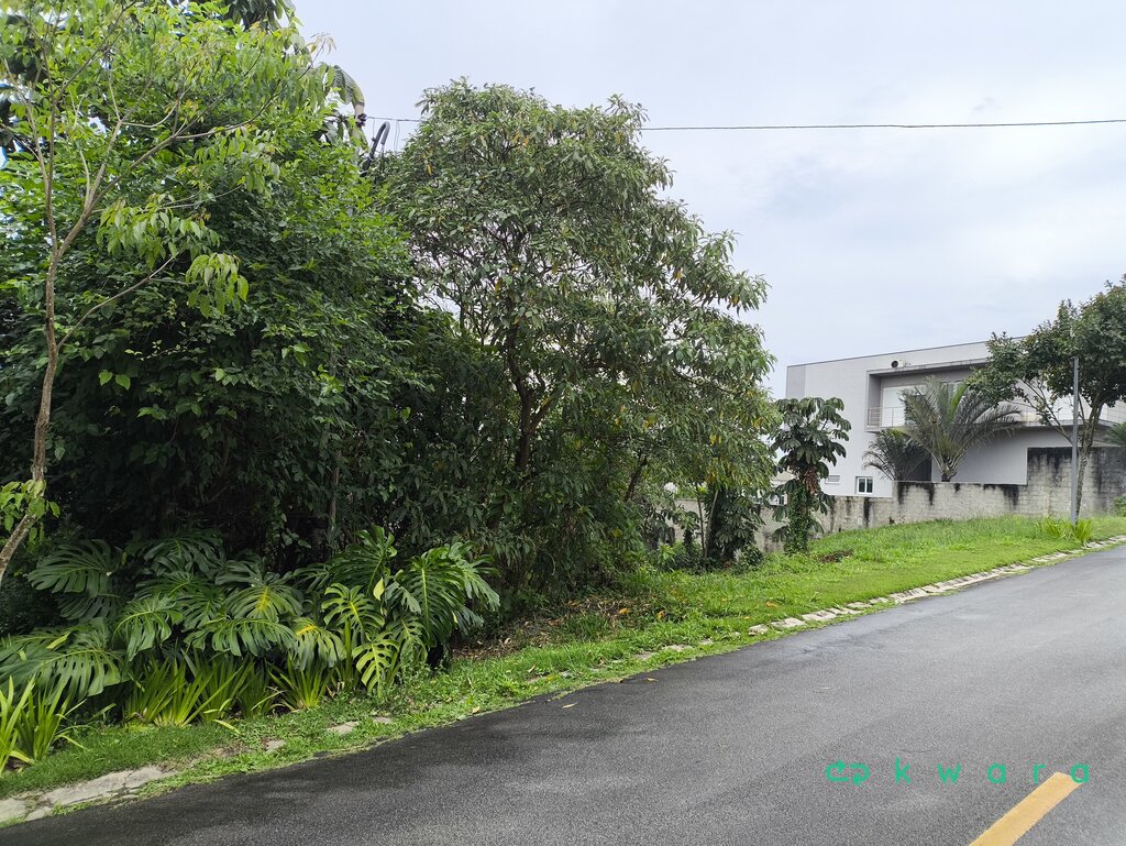 Leilão de terreno com 625,23m² de área total em Cotia/SP
