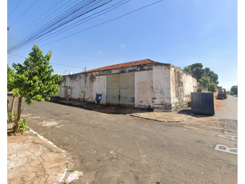 Residencial / comercial à venda em leilão