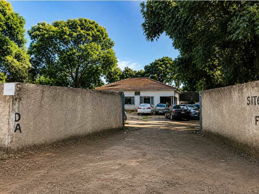 Terreno à venda em leilão