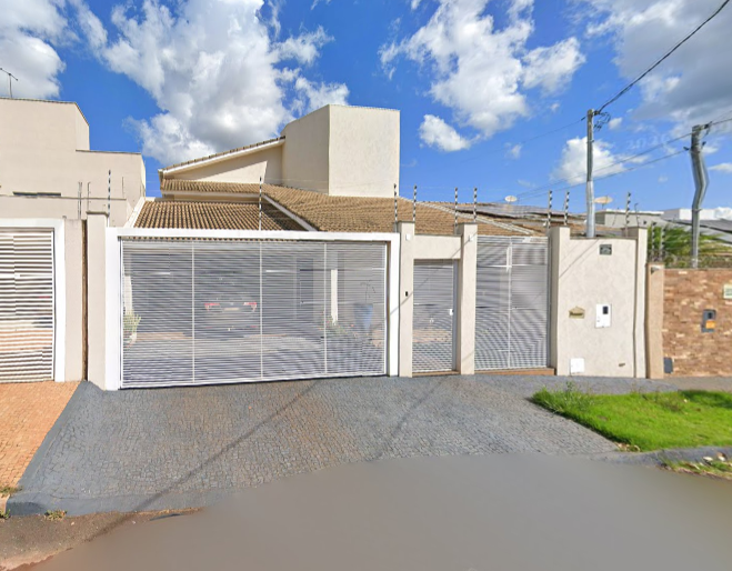 Lote 4: casa com 306,40 m² - residencial interlagos rio verde go