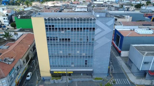 Leilão de imóveis com locação simultânea