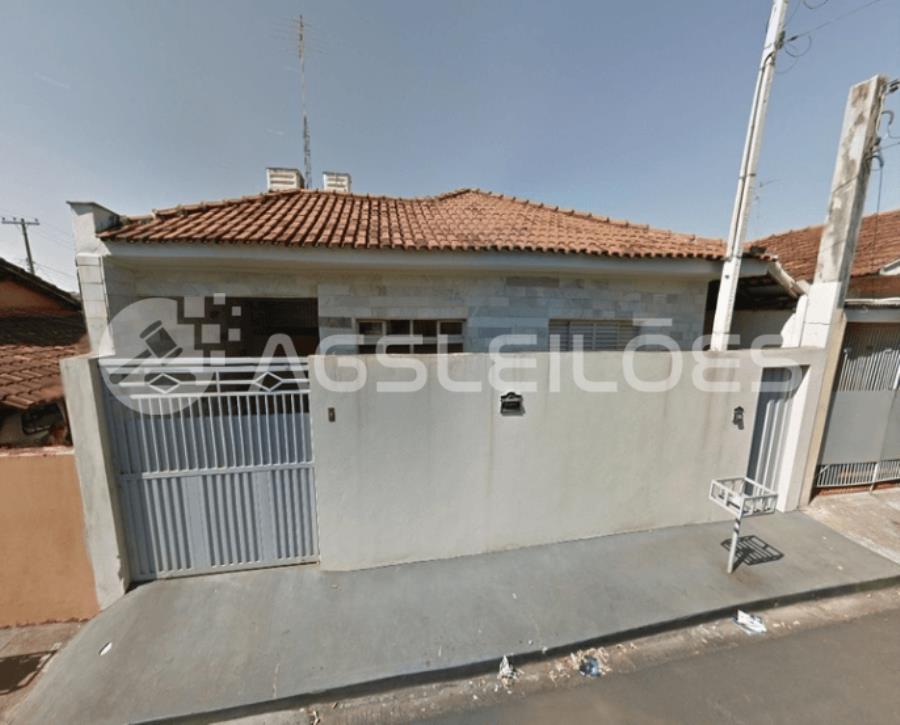 NUA PROPRIEDADE - Imóvel Residencial com 100,90m² A.C., 120,00m² A.T.